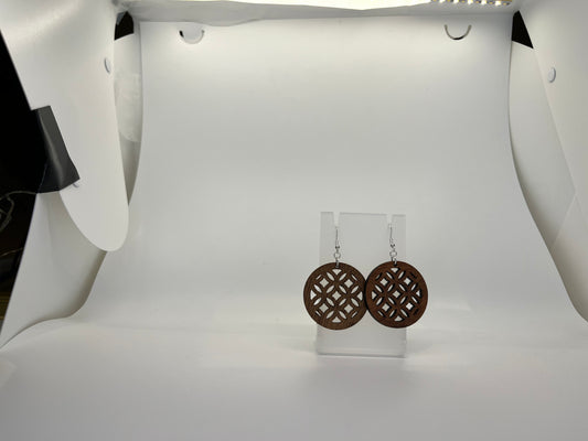 Lattice round earrings