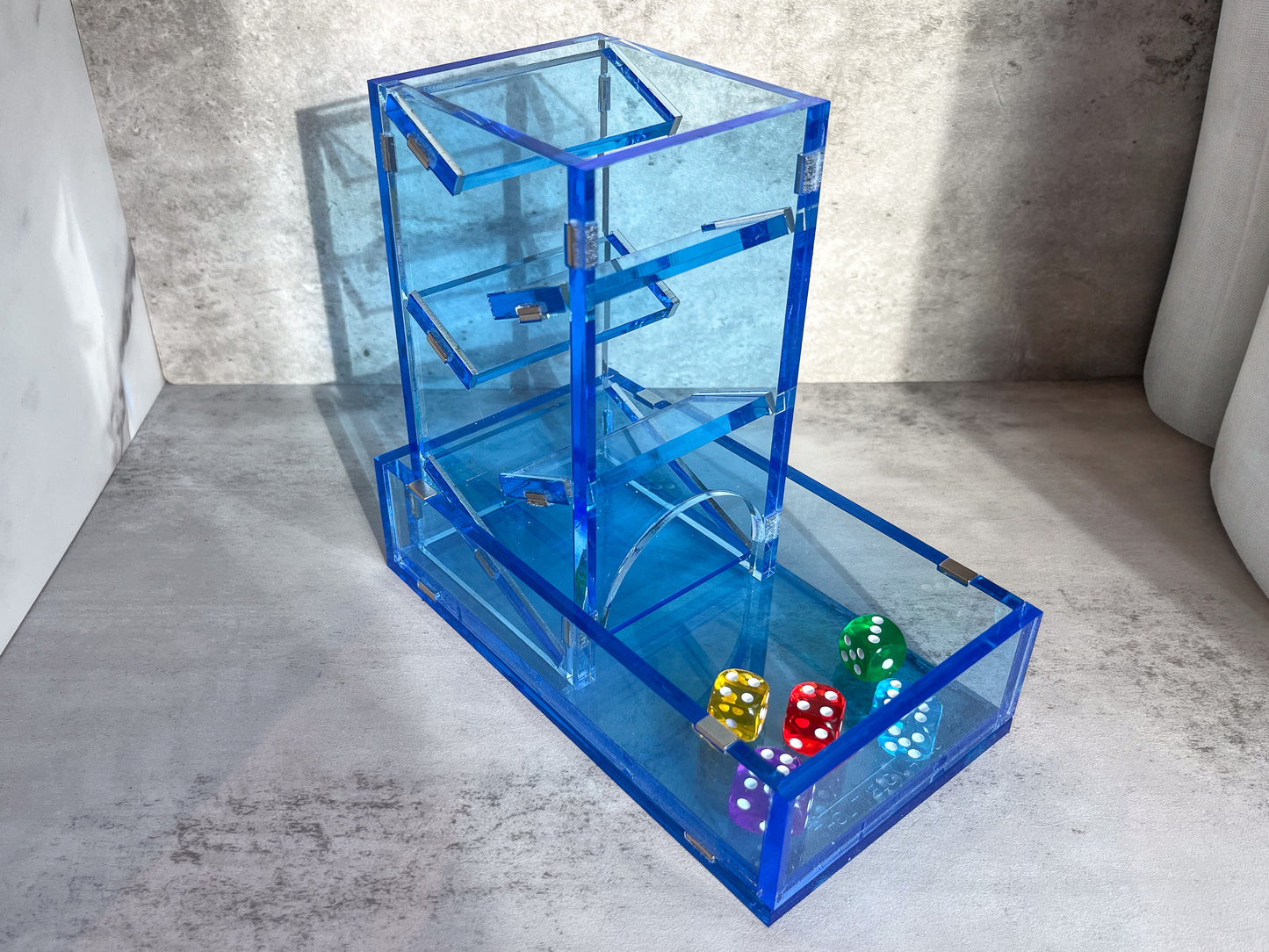 Magnetic collapsible dice tower