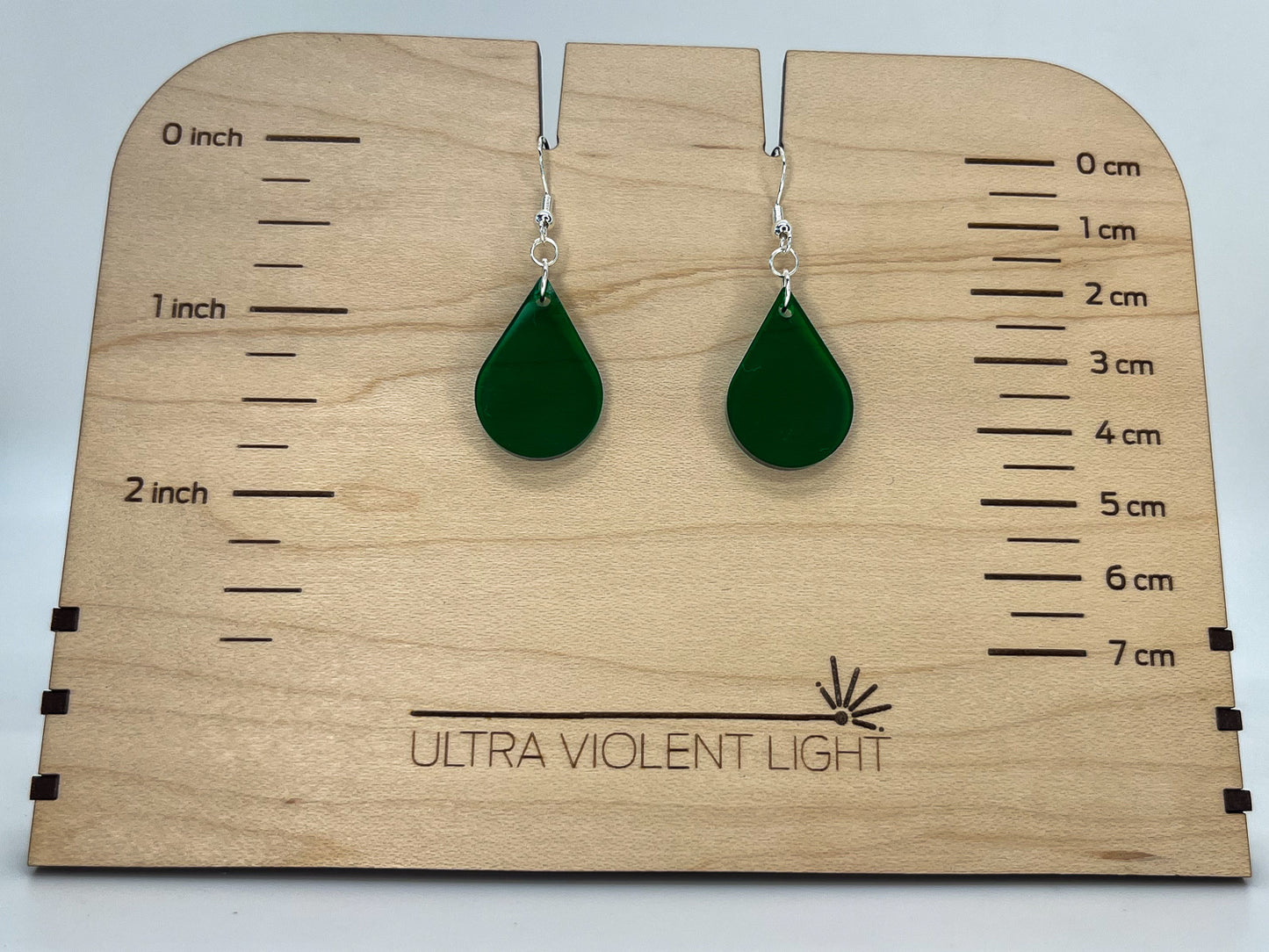 Green single sundrop hook dangle earrings