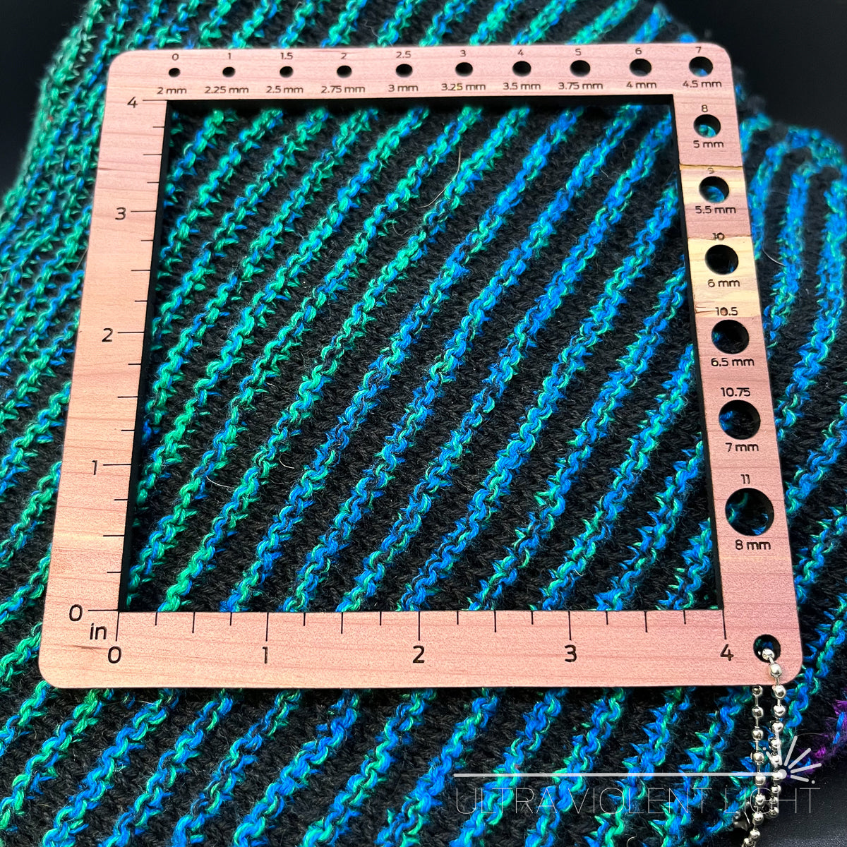 Knitting and crochet swatch gauge ruler