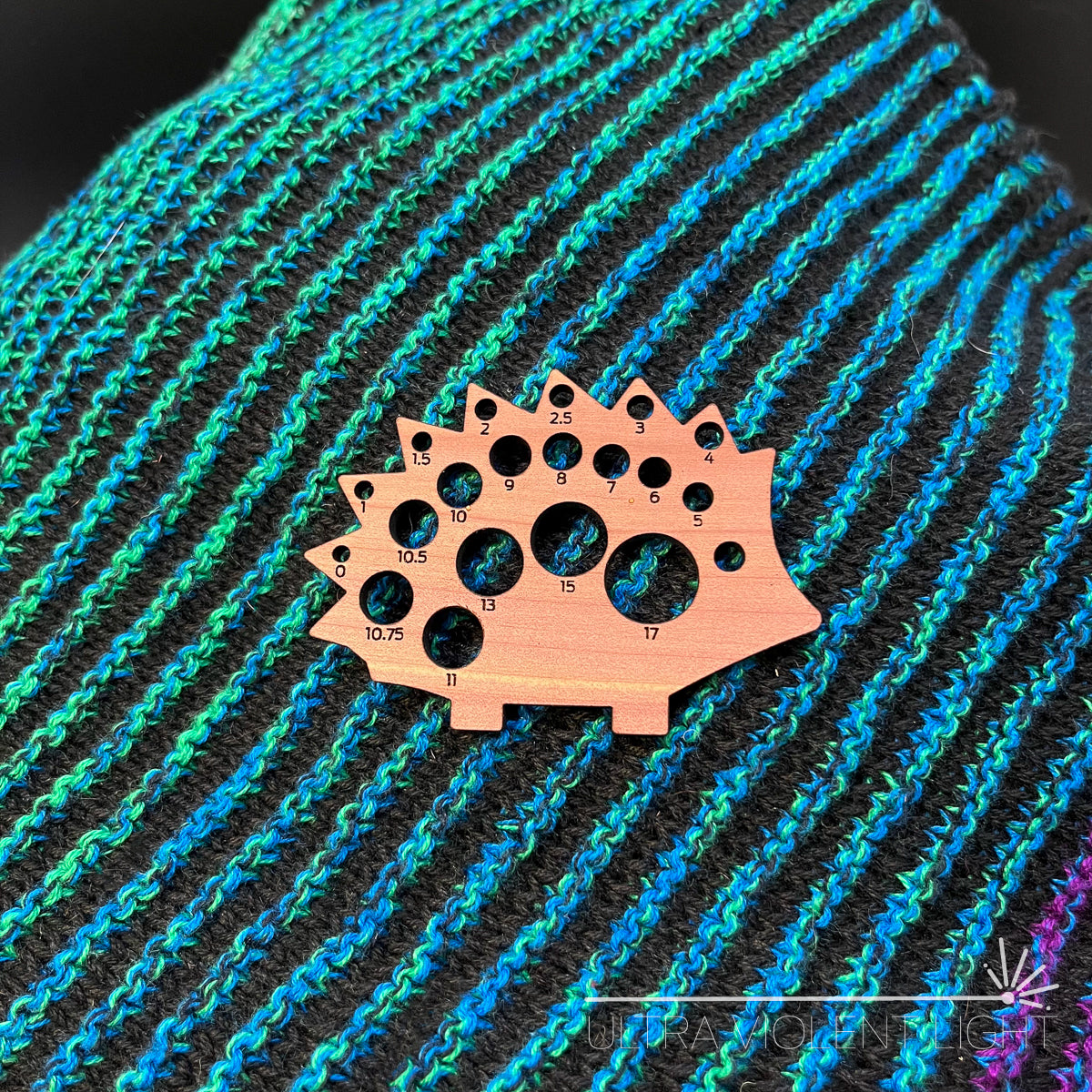 Hedgehog knitting needle sizer