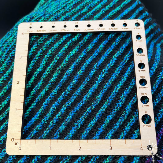 Knitting and crochet swatch gauge ruler