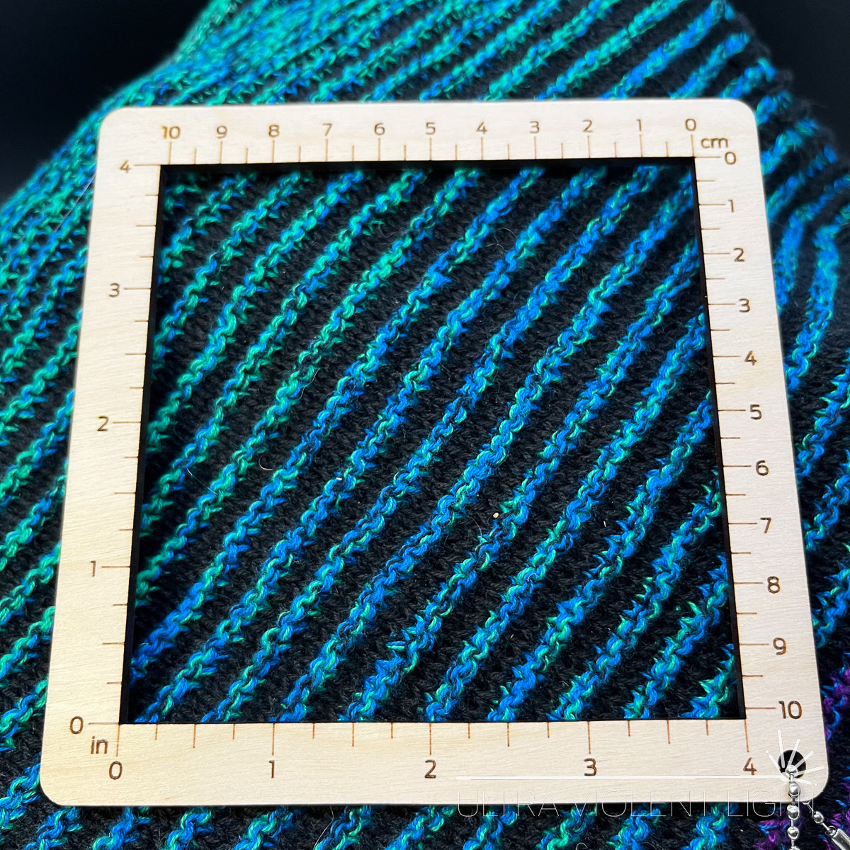 Knitting and crochet swatch gauge ruler