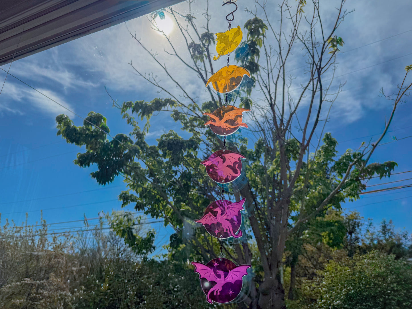 Dangling dragon suncatcher / mobile
