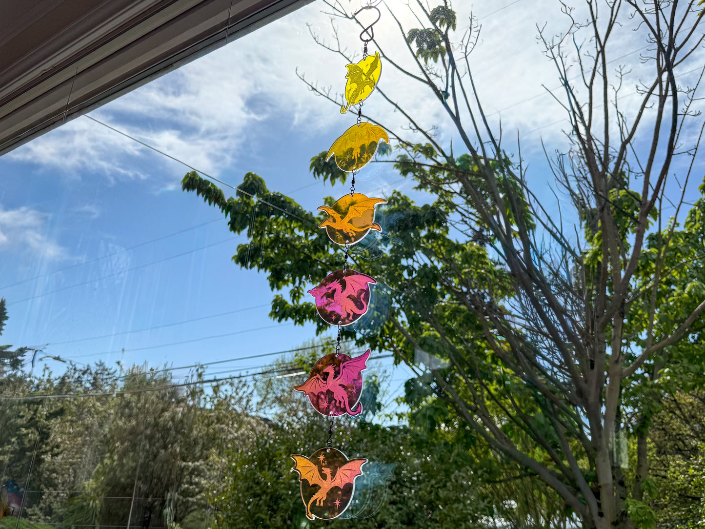 Dangling dragon suncatcher / mobile