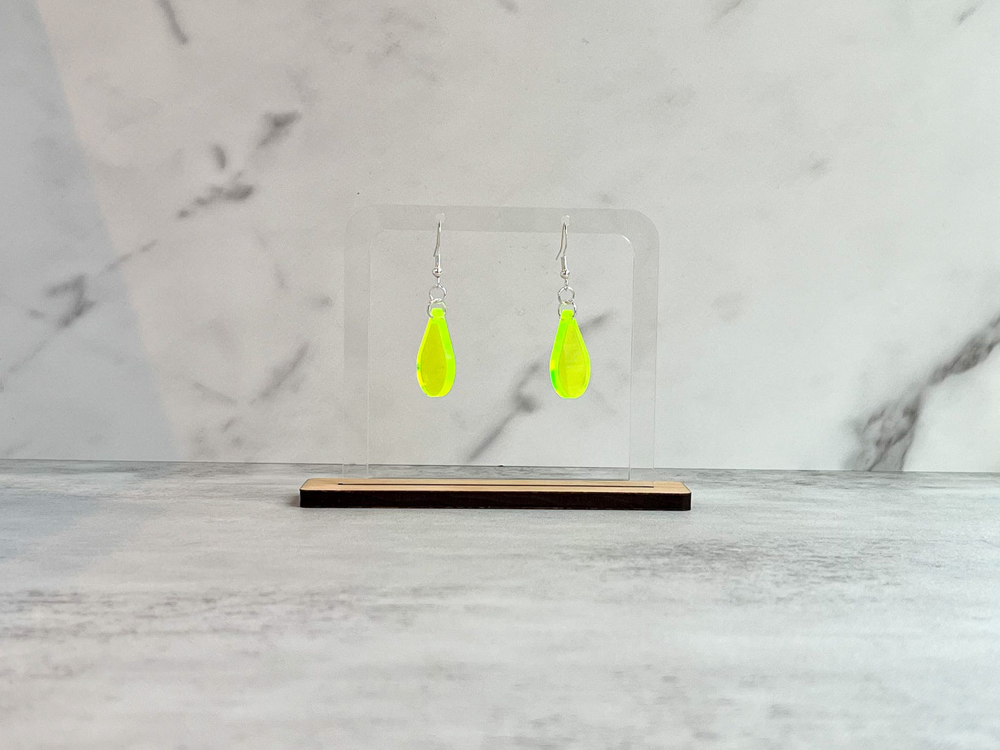 Green fluorescent single sundrop hook dangle earrings